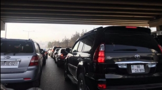 Sumqayıt-Bakı yolunda tıxac  - VİDEO