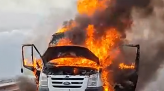 Bakıda "Ford" yandı - VİDEO