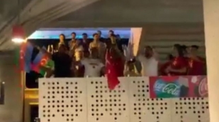 Qazilərimizi görən türk azarkeşlərin coşqulu reaksiyası - VİDEO