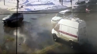 Təcili yardım maşını “Lexus”la toqquşdu; həkimlər və xəstə xəstəxanalıq oldu - VİDEO 