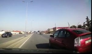Bayramı yasa çevirmək istəyən "Prius" sürücüsü  - VİDEO