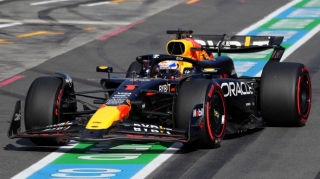 Ферстаппен сошел с гонки на Гран-при "Формулы-1" в Австралии 