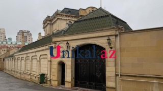 Ramiz Mehdiyev ev dustaqlığını bu villasında çəkir - Qonşusu məşhur generaldır  - FOTO