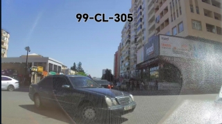 В Хырдалане очередной водитель нарушил ПДД - ВИДЕО 