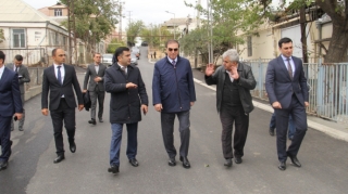 Gəncədə yeni asfalt örtüyü vurulan küçələrə baxış keçirilib  - FOTO