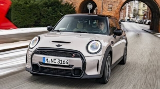 Yenilənmiş beşqapılı "Mini Cooper" modelinin satış tarixi açıqlanıb