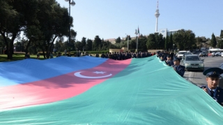 Bakının işğaldan azad olunmasının 103-cü ildönümü  münasibətilə yürüş keçirilir  - FOTO