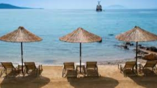 Sərt qaydalar, yüksək qiymət: Özəl çimərliklərdə istirahət neçəyə başa gəlir?   - VİDEO