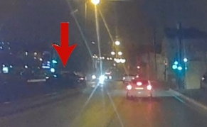 “BMW” sürücüsü əks yola çıxıb qırmızıda keçdi, sonra görün nə etdi   - VİDEO
