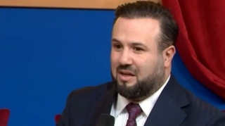 Məşhur müğənni ölümdən döndü 