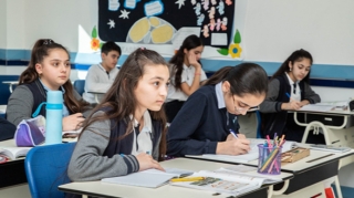 Bəzi özəl məktəblər yeni tədris ilinə BAŞLAYIBLAR 