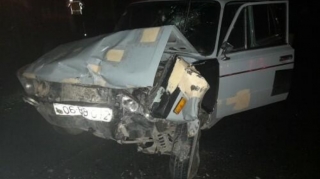 İki avtomobil toqquşdu, xəsarət alan var  - FOTO