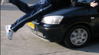 Qardaşları maşın vurdu, biri öldü 