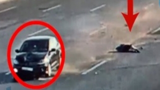 Bakıda maşın yola qaçan süpürgəçini belə vurdu - ANBAAN VİDEO 