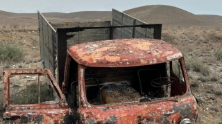 Kəlbəcər sakini qaçırdığı maşını yandırdı  - FOTO