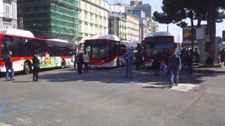 Bu ölkədə də ictimai nəqliyyatda maska zərurəti aradan qaldırıldı