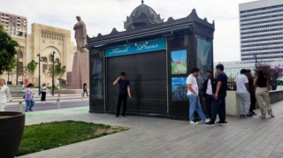 В Баку демонтирован торговый киоск у станции метро "28 Мая" 