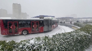 Hava ilə əlaqədar avtobusların hərəkətində gecikmələr var 