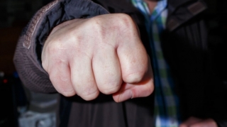 Kürdəmir sakinini həmkəndlisi xəstəxanalıq etdi