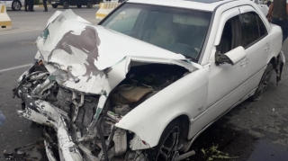 Kürdəmirdə "Mercedes" və "07" toqquçdu, xəsarət alan var  - FOTO
