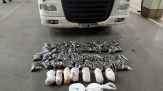 Yük maşınından qanunsuz etiketlər aşkarlanıb - FOTO 