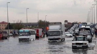 Bakını yenə su basdı - VİDEO 