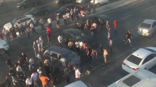 Bakıda ağır yol qəzası tıxaca səbəb olub - FOTO