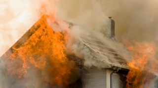 Vəndam qəsəbəsində 3 otaqlı ev yanıb