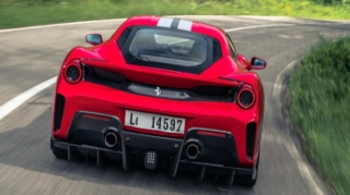 Yarım milyonluq “Ferrari” sifariş edib: Amma maşın sürə bilmir 
