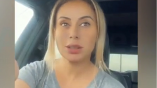 Roza Zərgərli avtomobildə video çəkərkən qaydaları pozdu   - VİDEO