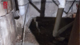 Yaşayış binasının zirzəmisindəki boru partladı: Sakinlər üfunətdən evdə OTURA bilmir - FOTO