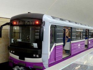 Bakı metrosunda həyəcan: qatarlar boşaldıldı