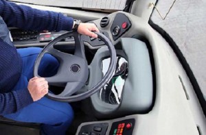 Bakıda marşrut avtobusuna hücum oldu: sürücü döyülüb - VİDEO