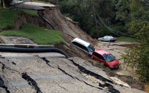 Torpaq sürüşməsi baş verdi: 4 ölü, 8 nəfər torpaq altında itdi