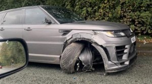 Ulduz futbolçu "Range Rover"lə yol qəzasına düşdü - FOTO