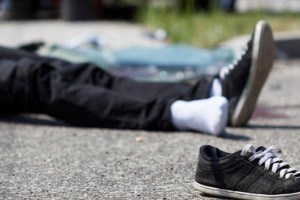 Bu məktəbin qarşısında dörd şagirdi avtomobil vurub: "Sürücülər piyada zolağına məhəl qoymur" - VİDEO