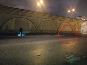 Gənclərin təhlükə xəbərdarlığı sürücülərə kömək oldu - FOTO