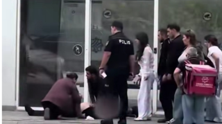 В Баку у мужчины случился сердечный приступ посреди улицы – ВИДЕО  