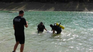 Üç övladını ölümün pəncəsindən qurtaran ata boğularaq həlak oldu - FOTO 