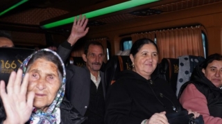 Daha 83 sakinin Laçına köçü başlayıb  - FOTO