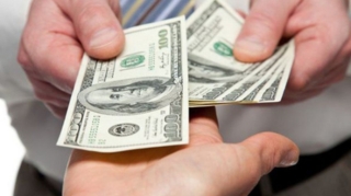 Yasamalda banka saxta dollar verən əcnəbilər tutulub 