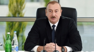 Prezident Azərbaycan qadınlarını təbrik etdi 