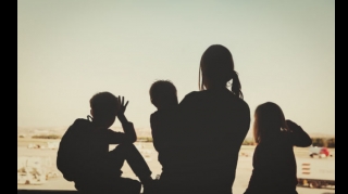 В Гяндже пропала женщина с тремя детьми