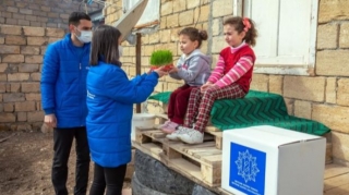 Heydər Əliyev Fondu aztəminatlı ailələrə Novruz sovqatı çatdırıb - FOTO