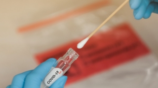 Hər kəs həftədə iki dəfə sürətli koronavirus testindən keçəcək 