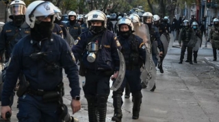 Yunan polisi avtomobil qaçıran pakistanlını qətlə yetirib 