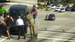 Hərəkətdə olan avtomobildə huşunu itirən sürücünün xilas anı - VİDEO 