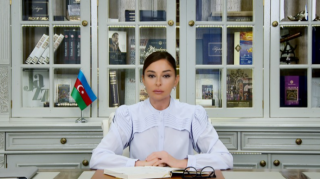 Mehriban Əliyeva qadınları təbrik edib