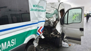 Avtoqəzada ikisi hərbçi olmaqla 3 nəfər ölüb 