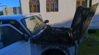 Şəmkirdə "Niva" yanıb  